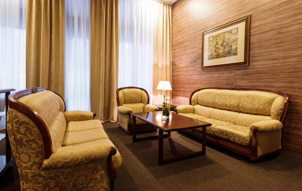 Codru Hotel Kiszyniów Zewnętrze zdjęcie